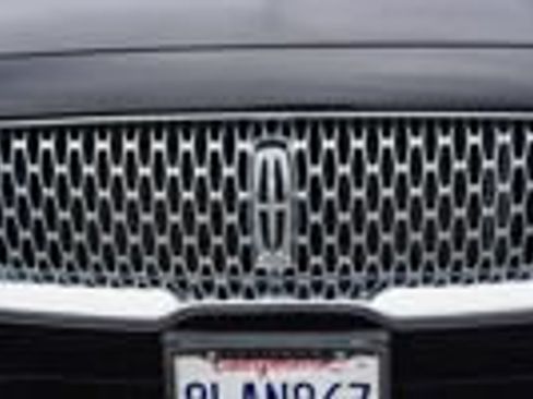 Used 2023 Lincoln Nautilus AWD w/ Premium Package image 13