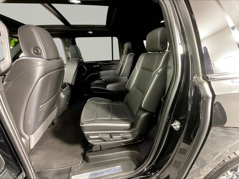 Used 2024 Cadillac Escalade ESV Sport AWD/4WD image 22