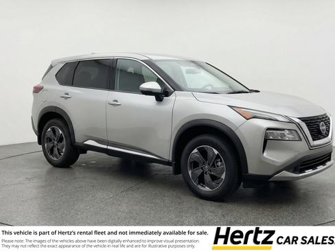 Used 2025 Nissan Rogue SV image 1