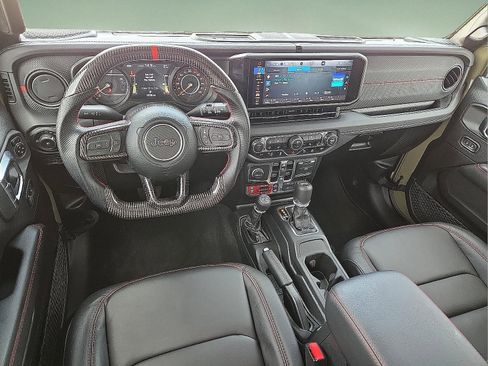 Used 2025 Jeep Wrangler Unlimited Rubicon AWD/4WD image 11