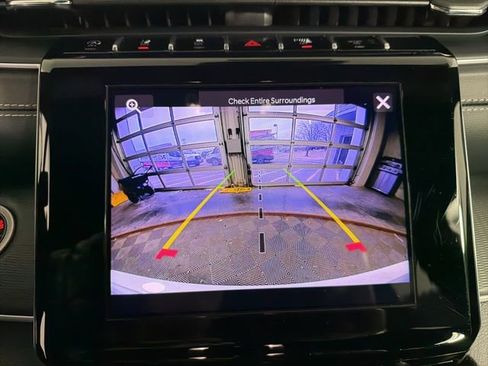 New 2025 Jeep Grand Cherokee Altitude image 18