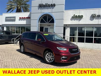 Certified 2023 Chrysler Pacifica Touring-L