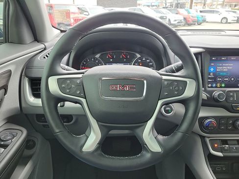 Used 2024 GMC Terrain SLT w/ Tech Package image 20