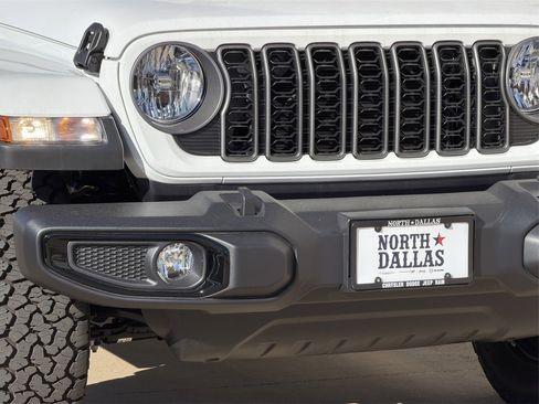 New 2025 Jeep Gladiator Sport image 7