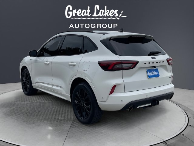 Used 2023 Ford Escape ST-Line Elite w/ Premium Technology Package AWD/4WD image 3