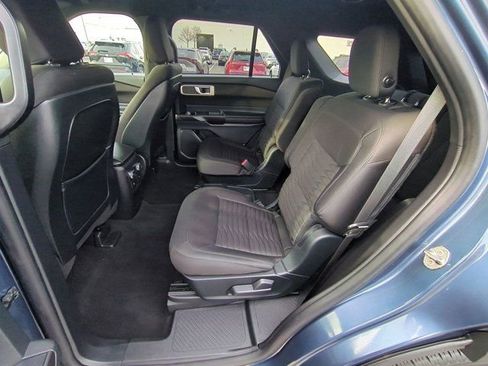 Used 2020 Ford Explorer XLT image 14