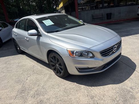 Used 2016 Volvo S60 T5 Premier w/ Climate Package AWD/4WD image 2