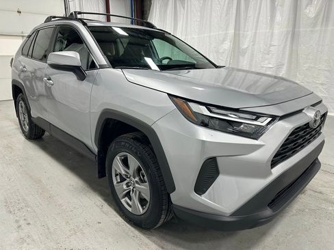 Used 2025 Toyota RAV4 XLE image 1