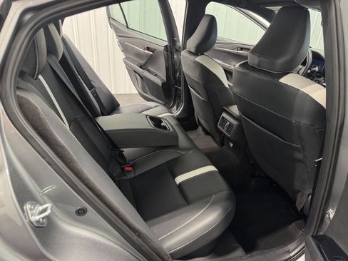 Used 2025 Toyota Camry SE image 23
