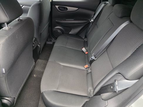 Used 2021 Nissan Rogue Sport S image 13