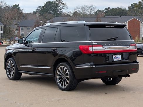 Used 2021 Lincoln Navigator Reserve image 6
