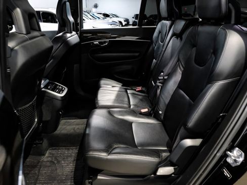 Used 2017 Volvo XC90 T6 Momentum w/ Vision Package image 45