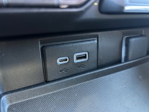 Used 2023 GMC Yukon SLT image 21