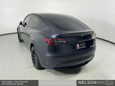 Used 2025 Tesla Model Y Long Range image 8