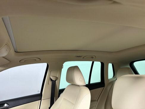 Used 2017 Volkswagen Tiguan Wolfsburg Edition FWD image 14