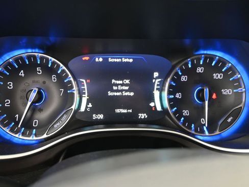 Used 2017 Chrysler Pacifica Limited FWD image 18