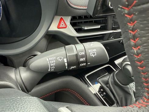 Used 2025 Toyota Sienna XSE image 41