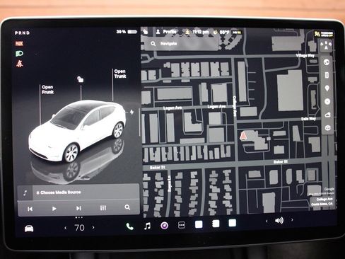 Used 2023 Tesla Model Y Long Range image 11