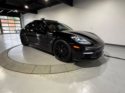 Used 2018 Porsche Panamera 4S AWD/4WD image 12