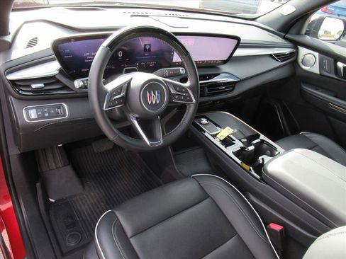 Used 2025 Buick Enclave Avenir w/ Super Cruise Package image 16