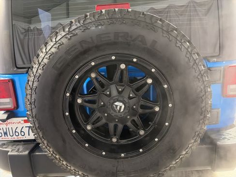 Used 2015 Jeep Wrangler Rubicon w/ Trailer Tow Group image 12