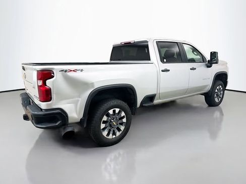 Used 2022 Chevrolet Silverado 2500 Custom w/ Custom Value Package image 8