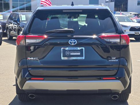 Used 2022 Toyota RAV4 SE w/ Convenience Package AWD/4WD image 6