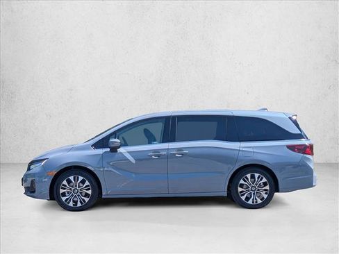Used 2026 Honda Odyssey Elite image 9