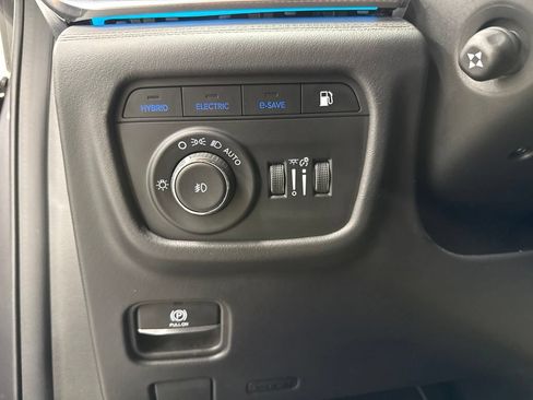 Used 2025 Jeep Grand Cherokee Summit AWD/4WD image 18