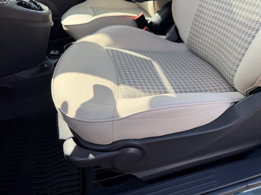 Used 2019 FIAT 500 Pop FWD image 13