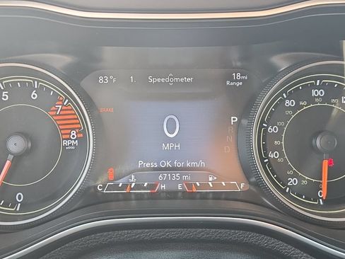 Used 2019 Jeep Cherokee Limited w/ Trailer Tow Group AWD/4WD image 17