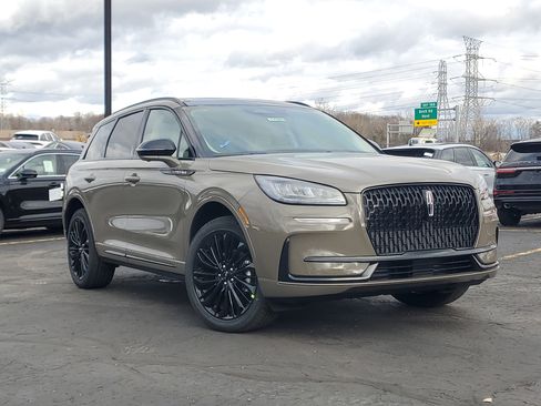 New 2026 Lincoln Corsair Premiere image 1