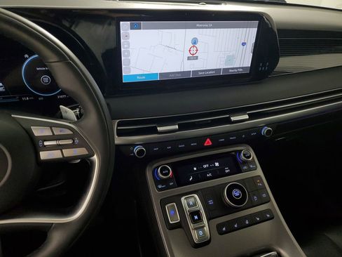 Used 2024 Hyundai Palisade Calligraphy image 18