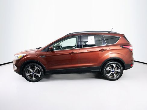 Used 2018 Ford Escape SEL image 4