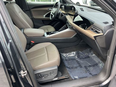 Certified 2025 Audi Q5 Premium w/ Premium Plus AWD/4WD image 13