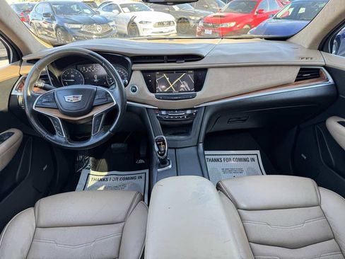 Used 2018 Cadillac XT5 Platinum w/ Driver Assist Package image 21