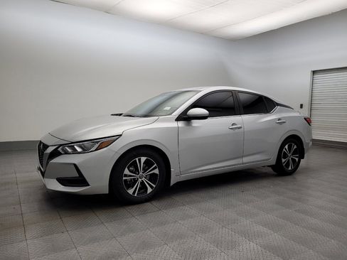 Used 2022 Nissan Sentra SV image 2