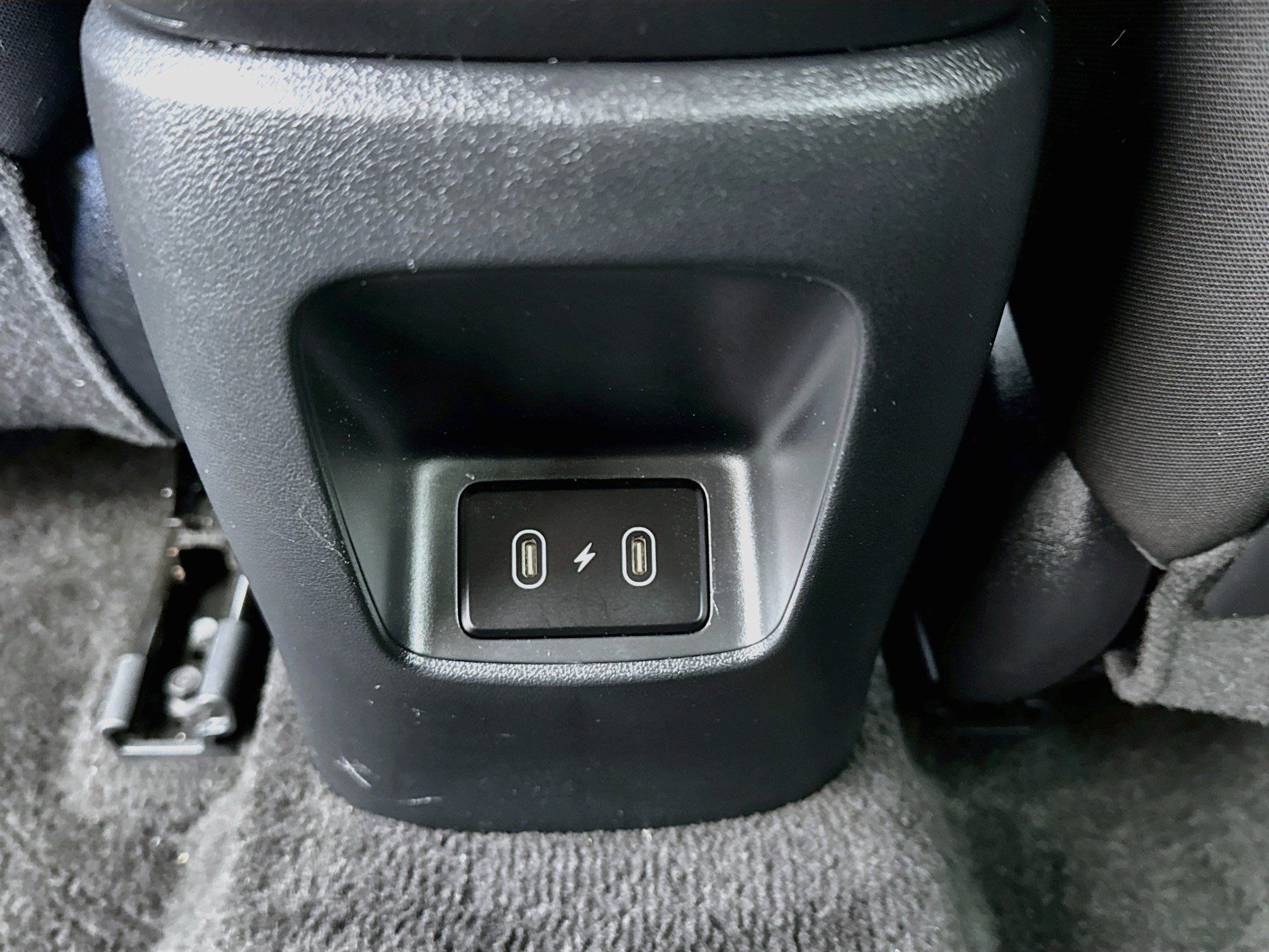 Used 2025 Hyundai Elantra Hybrid FWD image 16