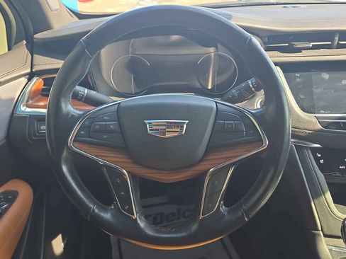 Used 2020 Cadillac XT5 Premium Luxury image 10