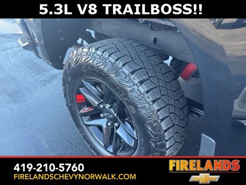 Certified 2024 Chevrolet Silverado 1500 Custom Trail Boss w/ Dark Appearance Package image 25