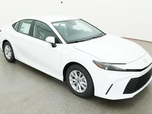 New 2026 Toyota Camry LE FWD image 40