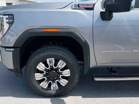 New 2026 GMC Sierra 2500 Denali w/ Denali Reserve Package AWD/4WD image 9