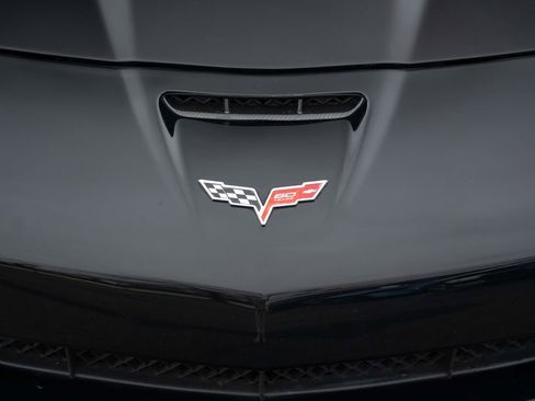 Used 2013 Chevrolet Corvette 427 w/ 1SB Preferred Equipment Group RWD image 25