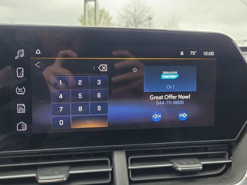 Used 2024 Chevrolet Trax RS w/ Sunroof Package FWD image 19