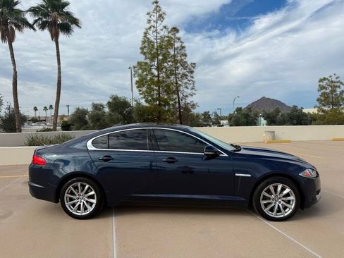 Used 2012 Jaguar XF Base image 18