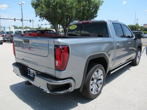 Used 2026 GMC Sierra 1500 Denali w/ Denali Reserve Package AWD/4WD image 7