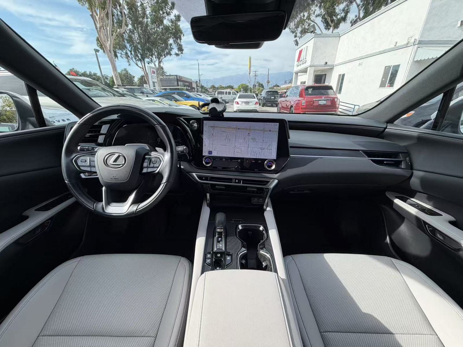 Used 2025 Lexus RX 350h w/ Convenience Package AWD/4WD image 11