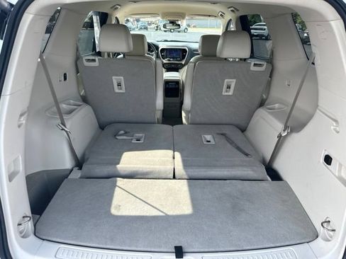 Used 2023 GMC Acadia Denali AWD/4WD image 17