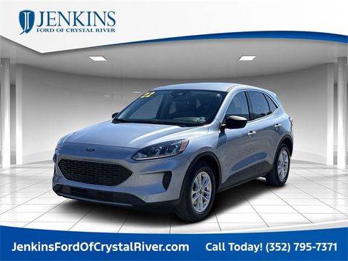 Certified 2022 Ford Escape SE image 1