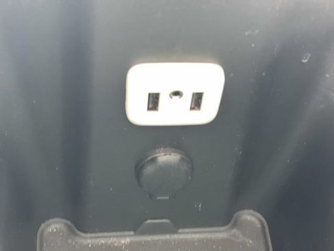 Used 2020 Buick Envision Essence FWD image 21